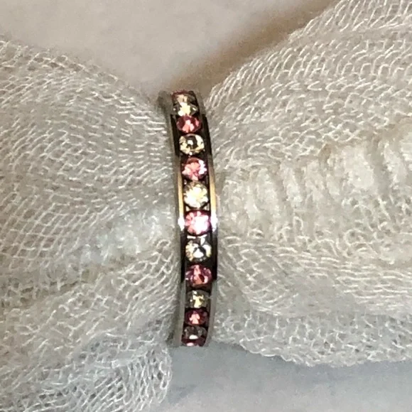 Pink and White Faux diamonds Ring - Picture 5 of 8